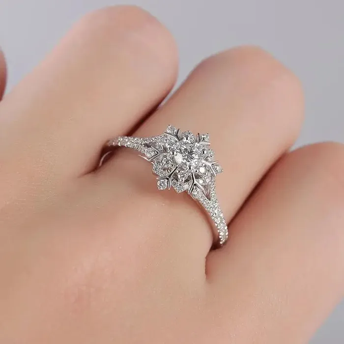 Luxus Moissanite Rings Silver or Gold Moissanite Engagement Ring Snowflake