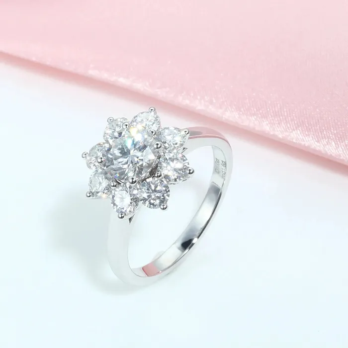 Luxus Moissanite Silver or Gold Sunflower Halo Moissanite Rings Engagement Ring 1ct Rings