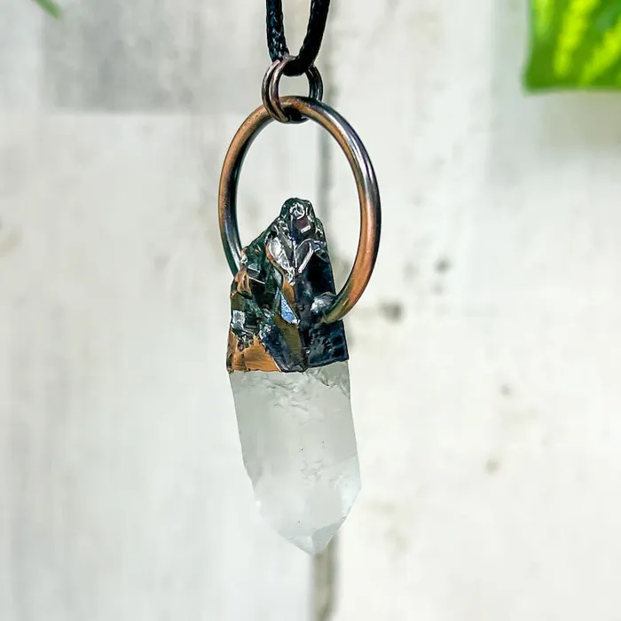 Magic Crystals Necklaces Natural Quartz Handcrafted Bronze Necklace
