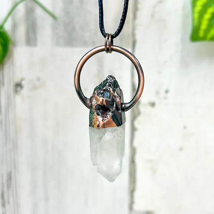 Magic Crystals Necklaces Natural Quartz Handcrafted Bronze Necklace