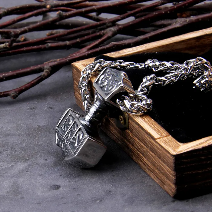 Necklaces Thors Hammer Necklace Knotted Pattern AE