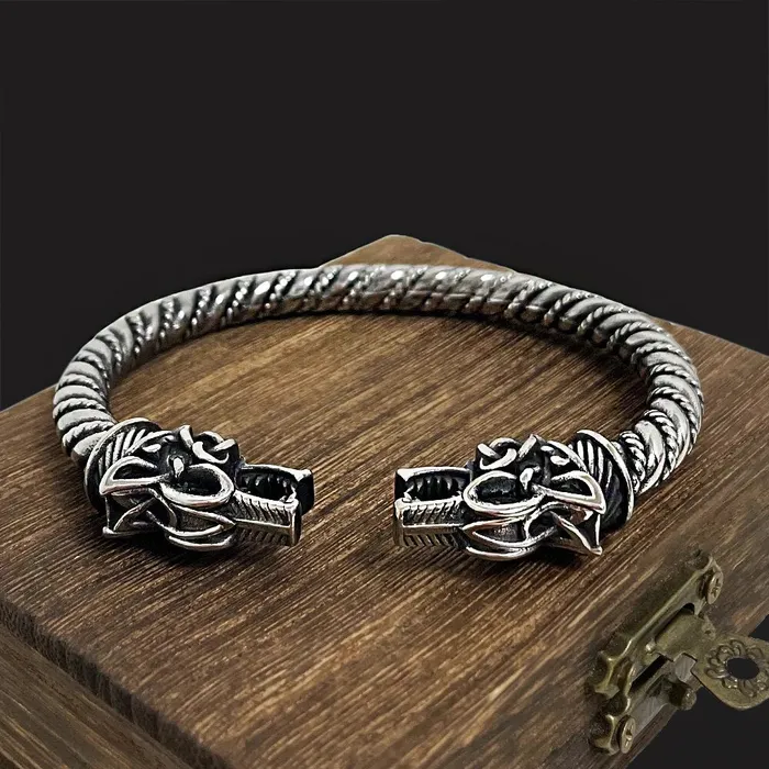 Rings VikingStore Wolf Head Twisted Viking Arm Ring