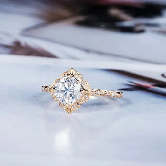 Silver or Gold Cushion Cut Halo Moissanite Engagement Ring 13ct Luxus Moissanite Rings