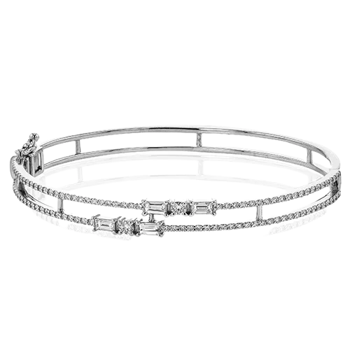 Simon G Bangle in 18K Gold with Diamonds International Diamond Center PreStyled Sets Simon G Bangle in 18K Gold with Diamonds International Diamond Center PreStyled Sets