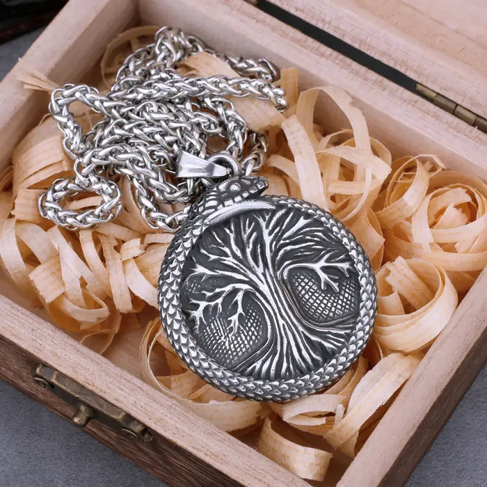 Valhalla Vikings Necklaces Yggdrasil Viking Necklace in Jormugandr Circle