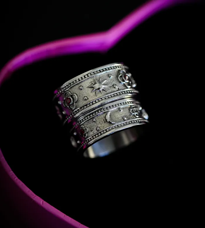 YORDY Luxury Fashion Jewelry Rings Lovers Eclipse Ring Set