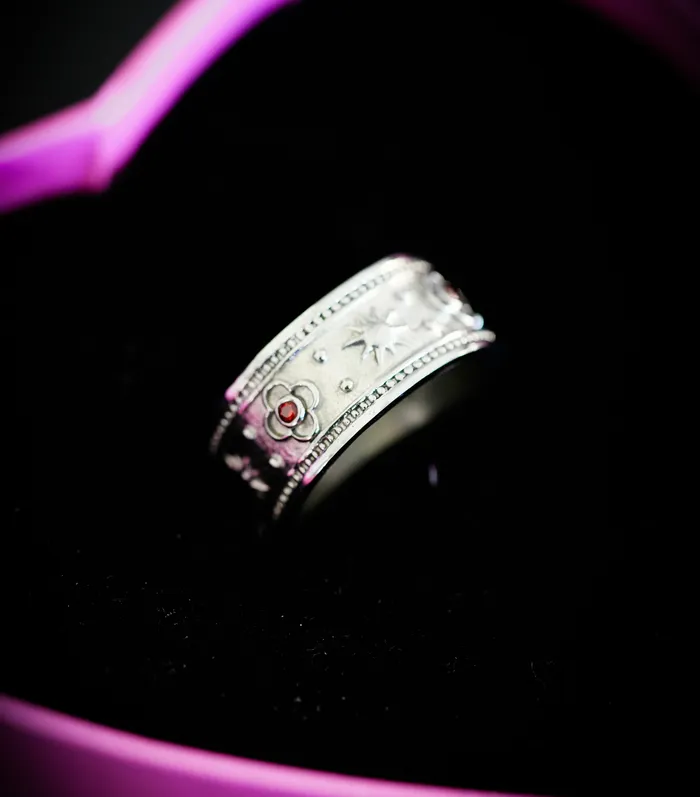 YORDY Luxury Fashion Jewelry Rings Lovers Eclipse Ring Set
