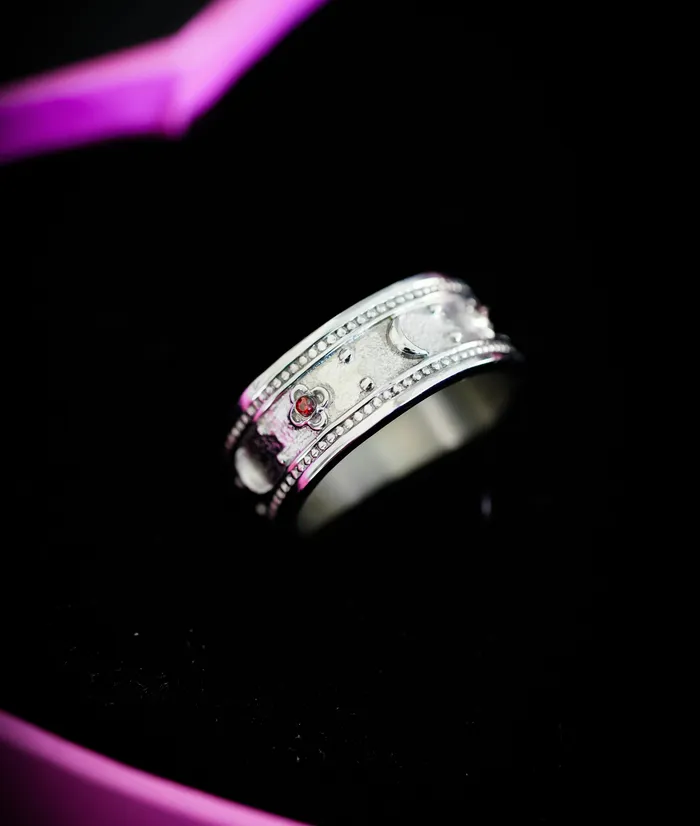 YORDY Luxury Fashion Jewelry Rings Lovers Eclipse Ring Set